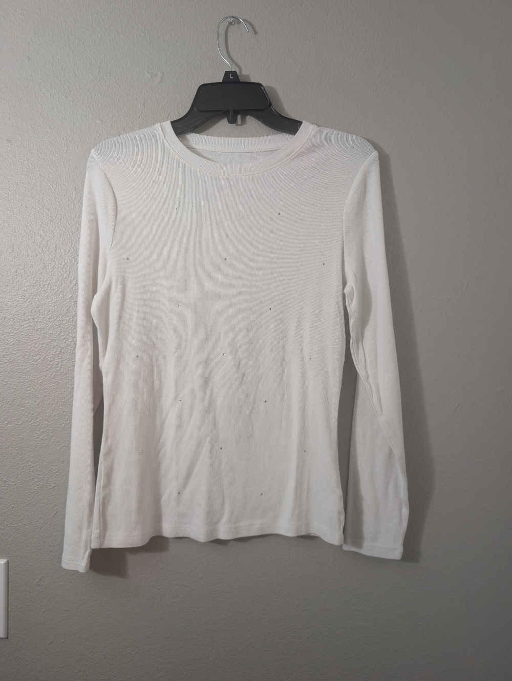 a new day White Long Sleeve Crewneck Tee Rhinestone Women's Size Medium